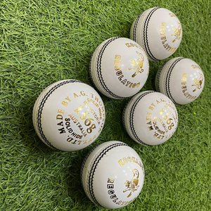 ลูกคริกเก็ตหนังอัลลูมิเนียมมาตรฐาน Kookaburra 4 ชิ้น สำหรับการแข่งขันระดับมืออาชีพ 80 โอเวอร์ - Product Image 5