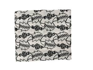 Tissu en coton blanc tissé élégant, respirant et léger, très demandé pour les saris et kurtis pour filles, disponible au prix d'usine en Inde - Product Image 4