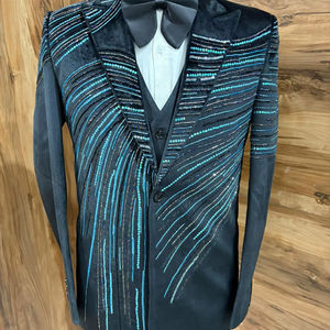 Traje de esmoquin negro de diseñador para hombre con bordados – Blazer hecho a mano con patrón de lentejuelas para bodas, fiestas y graduaciones, con chaleco y pantalones - Product Image 1