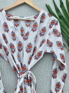 Bata Kimono Rosa con Estampado Floral de Algodón, Cuello en V, Cierre con Cordón, Transpirable, para Mujer, Estilo Boho, para Playa, Spa, Resort, Venta al por Mayor - Product Image 2