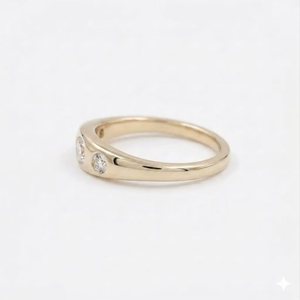 Bague de fiançailles trois pierres en or massif 14K, sertie en clos, avec diamant de laboratoire ovale certifié IGI, couleur E, clarté VVS, 0,30 carats au total, style signet East West - Product Image 3