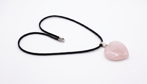 Collar con Colgante de Corazón de Cuarzo Rosa Natural, Forma Redonda Pulida, Cordón Negro, Accesorio de Moda - Product Image 3