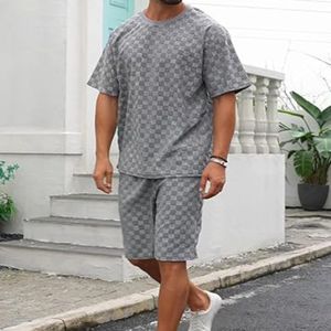 ชุดเสื้อยืดและกางเกงขาสั้นผู้ชายสั่งทำพิเศษ ชุดกีฬา ชุดออกกำลังกาย ชุดฟิตเนส แห้งเร็ว ชุดวิ่ง ชุดกีฬา OEM ODM - Product Image 3