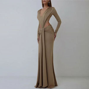 Vestido ajustado de punto elástico con cuello alto, aberturas, estampado, detalle de lazo, sin mangas, color liso, minivestido sexy tipo tubo - Product Image 1