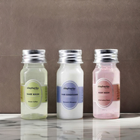 Meilleur ensemble d'articles de toilette pour hôtel, articles de luxe pour la salle de bain, shampooing léger, savon, kits dentaires et de rasage
