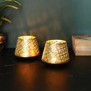 Porte-bougie Lanterne en métal découpé et imprimé, résistant à la chaleur, pour décoration intérieure - Product Image 1