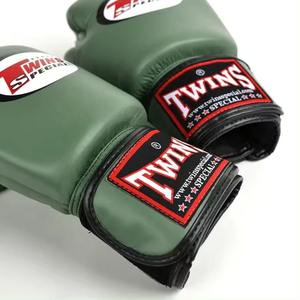 Gants de boxe verts pour jumeaux, gants de boxe professionnels sur mesure, équipement de combat, qualité supérieure, cuir véritable, pour le punching professionnel - Product Image 4