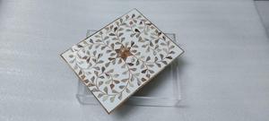 Best Quality Arabic Acrylic <b>White</b> Mother of Pearl Lid <b>Gift</b> <b>Box</b> Premium Material Chocolate <b>Box</b> for Jewelry - Product Image 4