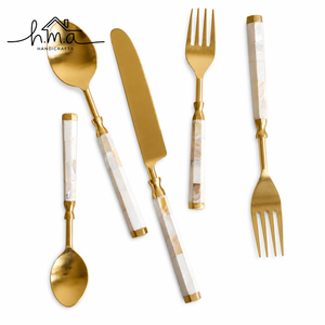 Juego de espátulas para pastel de latón con acabado dorado y plata, con mangos en forma de hoja y hoja ancha y plana, elegante cuchillo para servir postres - Product Image 3