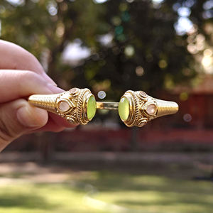 Bracelet élégant en jade préhnite et calcédoine rose, style bohème, plaqué or 18 carats, en laiton massif, réglable. - Product Image 3