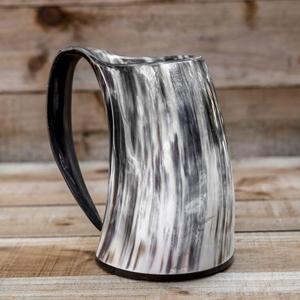 Taza para Beber de Cuerno de Búfalo - Diseño Moderno y Ecológico con Motivos de Animales y Ángeles |   Fiestas en Casa Hechas a Mano y Personalizables |   Exportaciones Globales - Product Image 4