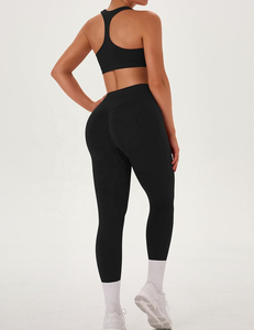 Ensemble de yoga 2 pièces pour femme : Leggings taille mi-haute et crop top, noir uni, sans couture, respirant, antibactérien, tenue d'entraînement longue - Product Image 2