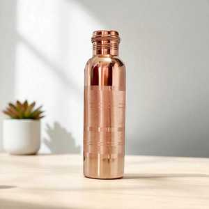 Bouteille d'eau en cuivre, design élégant et écologique, idéale pour l'hydratation à la maison, au bureau et comme cadeau, finition polie durable - Product Image 2