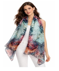 Écharpe en soie à imprimé abstrait coloré pour femme, légère, douce, longue, élégante, à porter au quotidien - Product Image 1