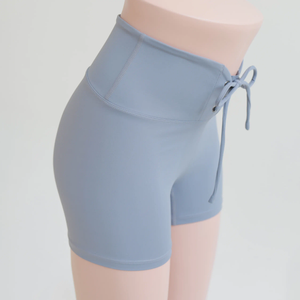 ชุดออกกำลังกายโยคะสองชิ้นสำหรับผู้หญิง กางเกงขาสั้นออกกำลังกายแบบไร้ตะเข็บสำหรับฤดูร้อน เหมาะสำหรับโยคะและฟิตเนส - Product Image 1