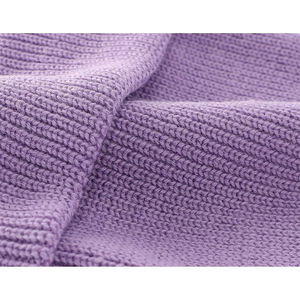 หมวกบีนนี่อะคริลิคสีแดงเลือดหมูคุณภาพสูงสำหรับชายหญิง เหมาะสำหรับชายหาด กิจกรรมกลางแจ้ง ท่องเที่ยว และงานปาร์ตี้ - บริการ OEM แบบกำหนดเอง - Product Image 4