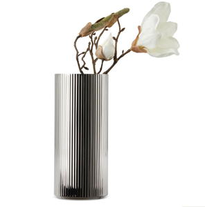 Florero Moderno de Aluminio con Diseño Acanalado, Plateado, Decoración de Mesa para Sala de Estar, Bodas, Fiestas y Hogar - Product Image 1
