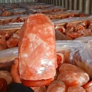 Lámpara de Sal del Himalaya 100% Pura, Hecha y Tallada a Mano con Cristal de Roca Rosa del Himalaya, Lámpara de Sal Original del Himalaya - Product Image 3