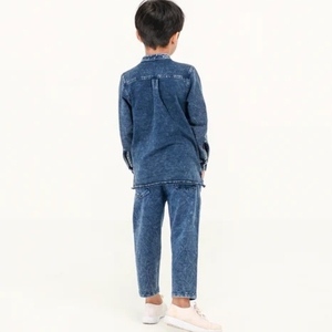 เสื้อเชิ้ตเดนิมฤดูหนาว OEM สไตล์ลำลอง สตรีทแวร์ ระบายอากาศได้ดี ผ้าฝ้าย 100% เสื้อโค้ทติดกระดุม พร้อมโลโก้สั่งทำพิเศษ น้ำหนัก 360 กรัม สำหรับผู้ชาย - Product Image 3