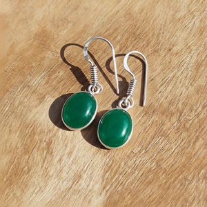 ต่างหูทองเหลืองประดับอัญมณีธรรมชาติ ดีไซน์เนอร์แบรนด์ดัง ขายดีที่สุด เหมาะสำหรับงานแต่งงานและงานเทศกาล มีจำหน่ายแล้ว - Product Image 1