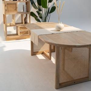 Table à manger en bois Vandana Aureo Grand avec pieds en rotin et design moderne et contemporain - Product Image 5