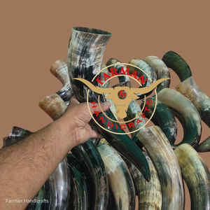 Corne à boire viking artisanale en corne de bœuf naturelle, style médiéval et nordique, à prix avantageux - Product Image 3