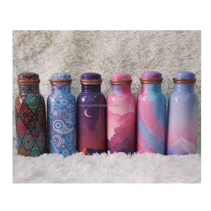 Bouteille d'eau en cuivre éco-responsable d'inspiration ayurvédique pour un usage quotidien, favorisant l'immunité, la vitalité et la santé - Emballage cadeau unisexe - Product Image 4