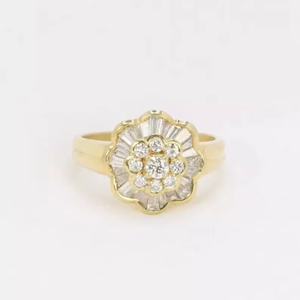 Anillo de Compromiso para Mujer Tishya Diamond, 1 Quilate, Diseño de Racimo de Flores, Moissanita Auténtica, Plata de Ley 925, Chapado en Oro Amarillo, Corte Baguette - Product Image 1