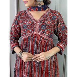 Conjunto de Fiesta para Mujer JC, Top y Pantalón Rojos con Dupatta, Estampado y Bordado, Talla XL - Product Image 1