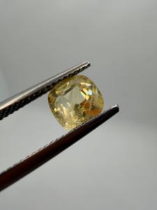 Zafiro Amarillo Natural de 6.5mm, 1.72ct, Corte Cojín, Facetado, Ceylon, Lote para Fabricación de Joyería Personalizada, Servicio de Molde/Muestra Personalizado - Product Image 1