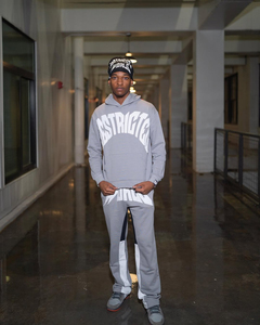 ชุดวอร์มผู้ชายสไตล์ Y2K สีชมพูพิมพ์ลายเปลวไฟ เสื้อฮู้ด กางเกงขายาวทรงบาน ชุดสตรีทแวร์ พิมพ์ลายพัฟฟ์ รับสกรีนโลโก้ - Product Image 6