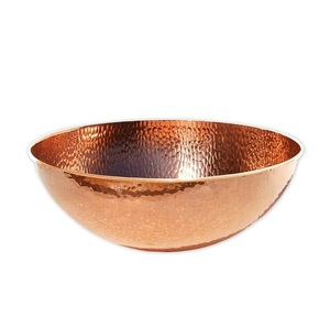 Cuenco de cobre estilo antiguo para pedicura con bordes lisos, tina para remojar los pies para uso en spa y salón de belleza - Product Image 1