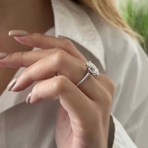 Bague solitaire en diamant ovale de 5 carats cultivé en laboratoire, bague de fiançailles classique en diamant ovale CVD de 5 carats, certifiée IGI - Product Image 2