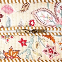 Sac fourre-tout en toile de coton matelassé à imprimé floral bohème fait main EcoDari Jaipur, écologique, réutilisable, portable, ouvert