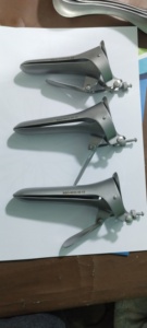 MEDIHEAL SURGICAL CORPORATION Custom Size Stainless Steel Manual <b>Clamp</b> Cusco <b>Vaginal</b> Speculum Class I for Gynecology Examination - Product Image 2