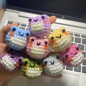 Llavero de Ganchillo Personalizado, Mini Muñeco Amigurumi, Anillo para Llaves, Regalo Promocional al por Mayor, Hecho en Vietnam - Product Image 6