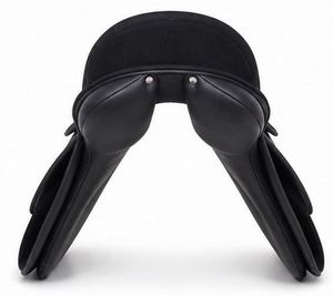 Selle d'équitation anglaise de qualité supérieure, en cuir synthétique durable, assise rembourrée douce pour le confort du cavalier, SADAF SADDLERY - Product Image 3