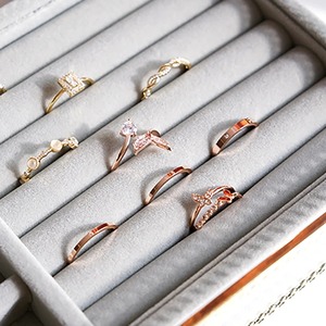 กล่องเก็บเครื่องประดับโปร่งใสกรอบโลหะหรูหราสไตล์วินเทจกล่องเครื่องประดับแก้วออแกไนเซอร์สุดหรู - Product Image 4