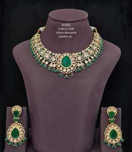 Parure de collier et boucles d'oreilles en or plaqué or avec pierres Moissanite, style Kundan, pour femme, bijoux de mariage tendance - Product Image 1