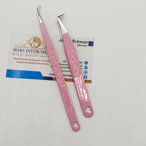 Pinzas para Extensiones de Pestañas de Acero Inoxidable Rosa Aislante con Corte en Forma de Corazón a 45 Grados - Product Image 1