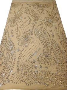 ลูกไม้ลายดอกไม้ประดับด้วยลูกปัดปักมือแบบดั้งเดิมสุดหรูหรา  ตกแต่งด้วยหินทองและคริสตัล  ผลิตจากผ้าตาข่ายที่เป็นมิตรต่อสิ่งแวดล้อม  5 ชั้น - Product Image 3