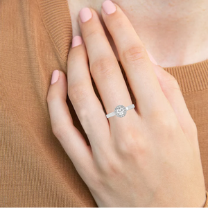 Anillo de boda clásico certificado para mujer de oro blanco de 14 quilates y 0,82 quilates Ajretail VS1, hecho en EE. UU., talla 5 - Product Image 4