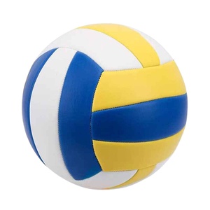 Balones de fútbol de primera calidad hechos a medida con caucho resistente, ideales para jugar y torneos de voleibol en equipo. - Product Image 1