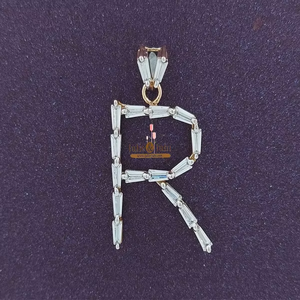 Colgante Clásico Premium con Letra R, Oro Sólido de 18k, Inicial con Tono Rosa para Mujer, Accesorio de Oro Ligero y Cómodo - Product Image 2