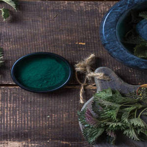 Poudre de Spiruline Pure en Gros, Riche en Protéines (60%), Algues Bleu-Vertes Antioxydantes, Perte de Poids, Végétalien, Sans OGM, Sauvage, en Bouteille - Product Image 3