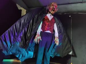 Zombie animatronique de <span class=keywords><strong>maison</strong></span> <span class=keywords><strong>hantée</strong></span> à la main avec mouvements personnalisables pour les attractions effrayantes - Product Image 2