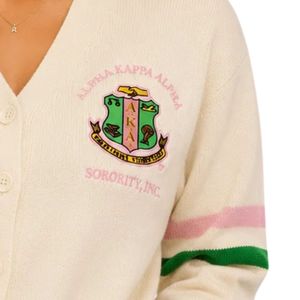 เสื้อคาร์ดิแกนไหมพรมติดกระดุมสำหรับผู้หญิง แบรนด์ Cream AKA Varsity สไตล์ลำลอง พิมพ์ลายตัวอักษร แฟชั่นสไตล์ Preppy เสื้อคลุมแฟชั่นขายส่ง - Product Image 4