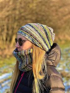 Conjunto de gorro y cuello de lana tejido a mano para mujer, con diseño de rayas multicolor, para invierno. - Product Image 4