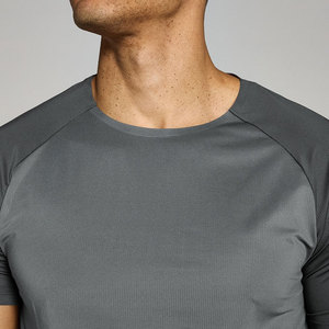 Camiseta Deportiva de Manga Corta Personalizada, Transpirable, Ecológica, 180 GSM, Color Sólido, para Entrenamiento en Gimnasio, Compresión, MOQ Bajo, Venta al Por Mayor - Product Image 5