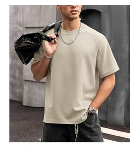 Nouveauté T-shirt décontracté pour homme à manches courtes 100% coton Col rond et épaules tombantes Couleur unie Surdimensionné Fabriqué au Bangladesh - Product Image 4